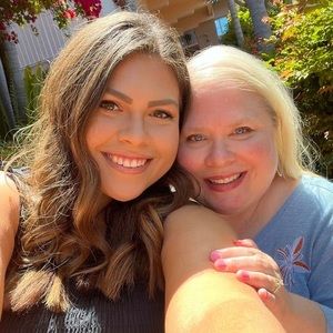 Meet your Posher, Carrie